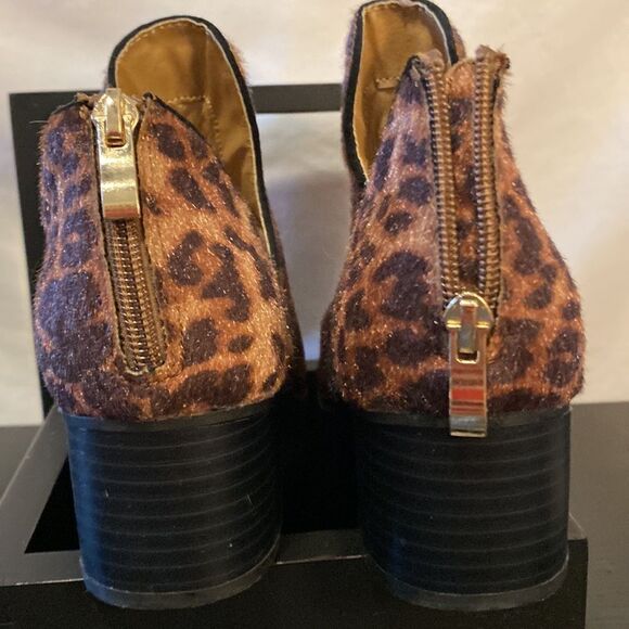 Faux low pile fur leopard print shooties size 7.5 - Picture 3 of 7